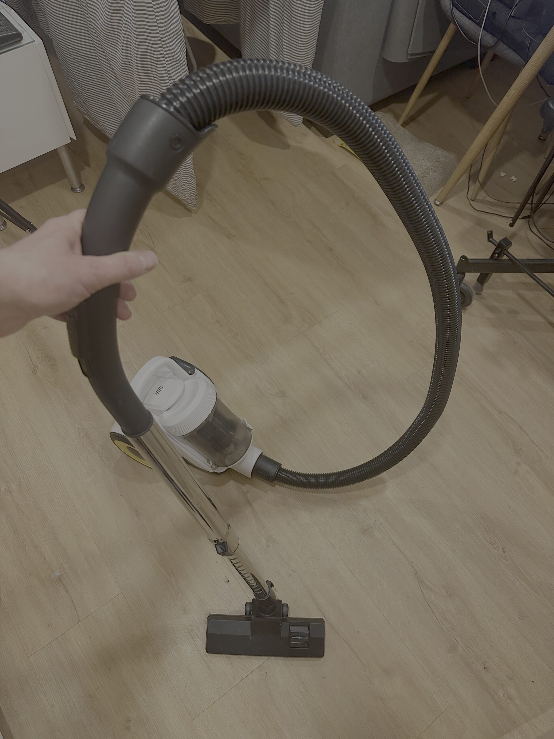 Venta de trasteo: Aspiradora, printer, ventiladora, seccadoras, acalentadora, transformadora 220v-110v, contenedores de reciclage et.c.