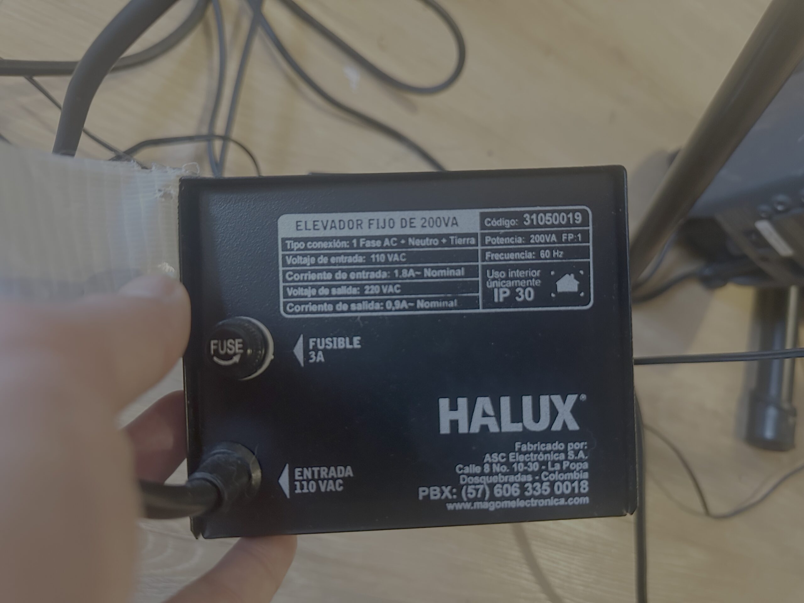 Venta de trasteo: Aspiradora, printer, ventiladora, seccadoras, acalentadora, transformadora 220v-110v, contenedores de reciclage et.c.